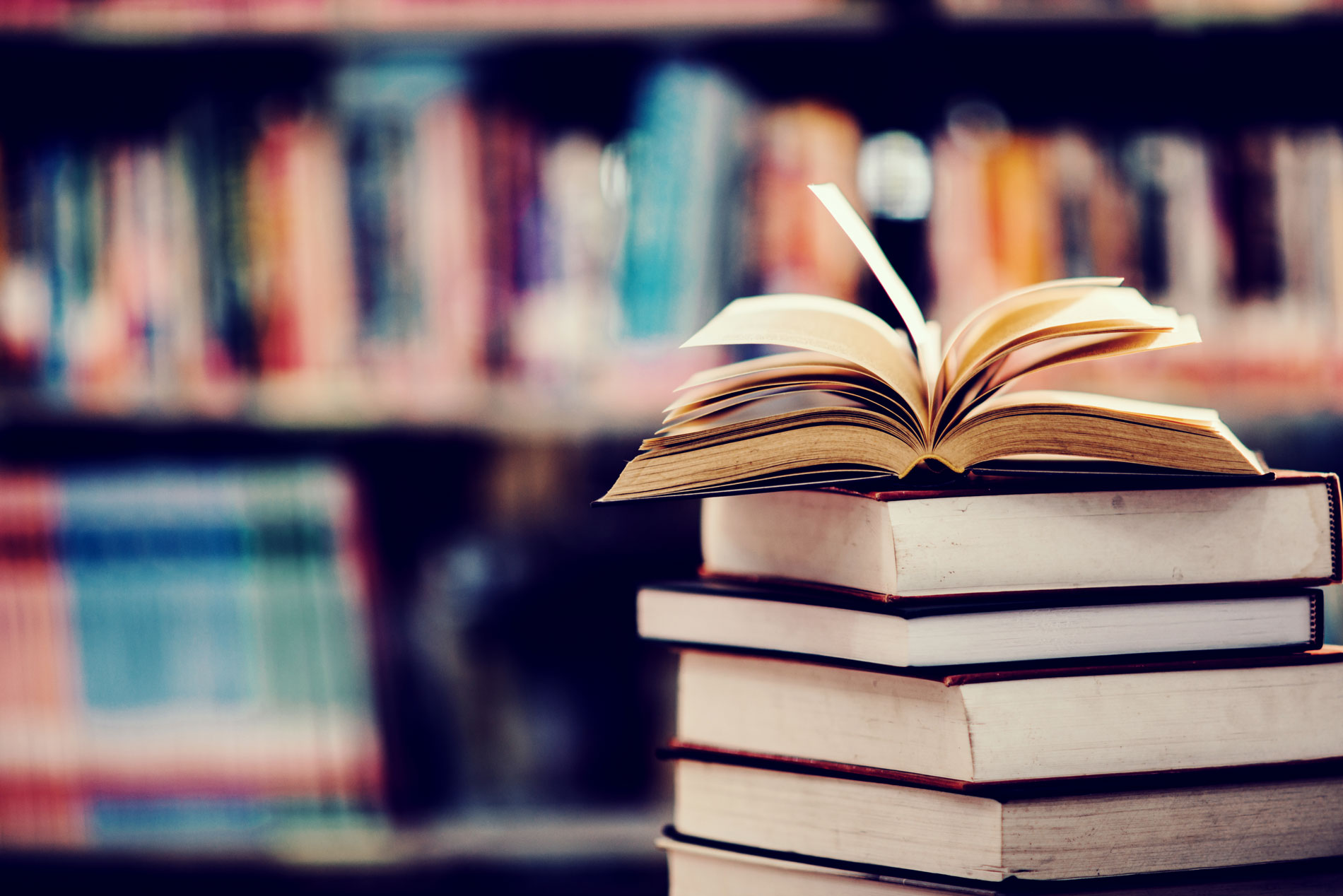 Vista de una pila de libros